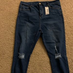 boohoo ripped jeans (dark wash)